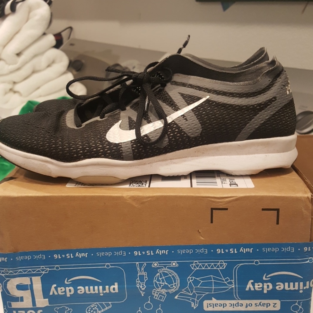 Nike zoom running shoes